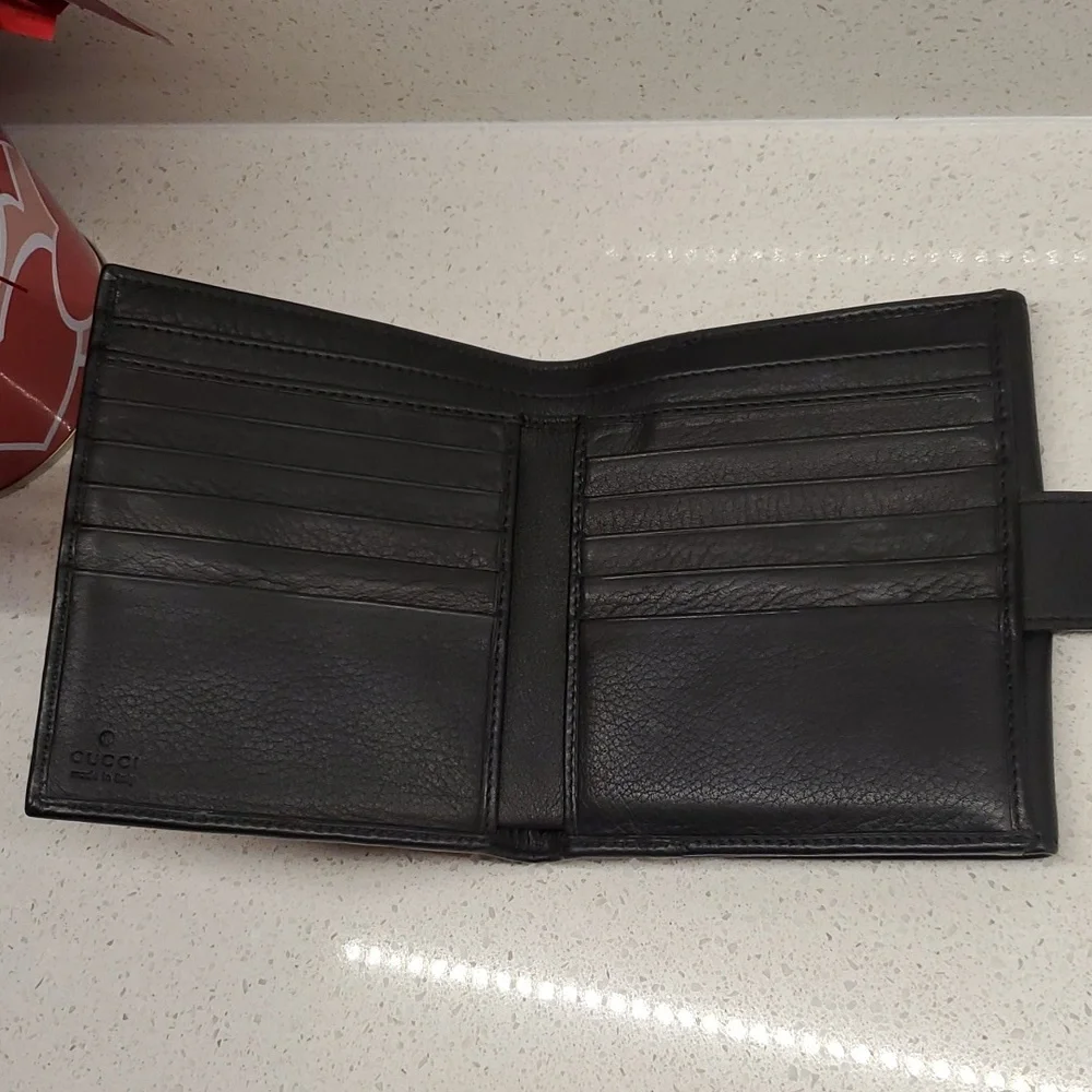 Mens GUCCI leather wallet - Picture 5 of 9